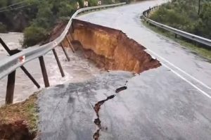 Bridge near Kareedouw  on the R62 collapsed 