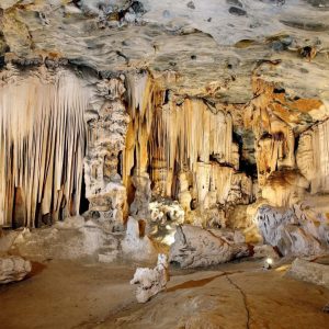 Road between Oudtshoorn and Cango Caves remains closed