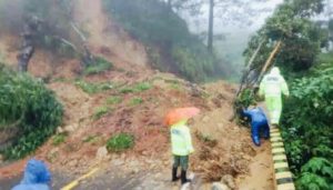 15 killed by landslides caused by Typhoon Bavi in the Philippines 