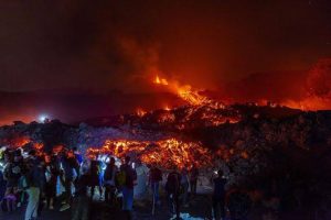11 injured in Sicily’s volcano